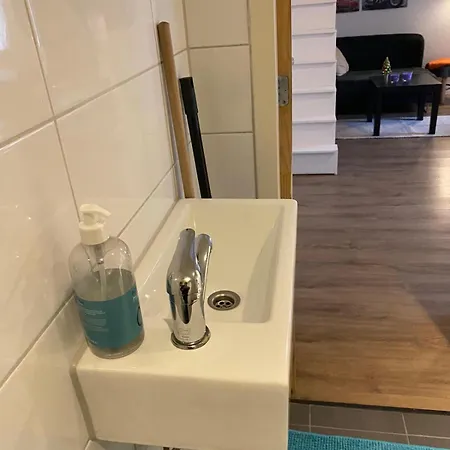 Apartamento Studio, 21 Minutes By Bus To Downtown Amsterdam Purmerend