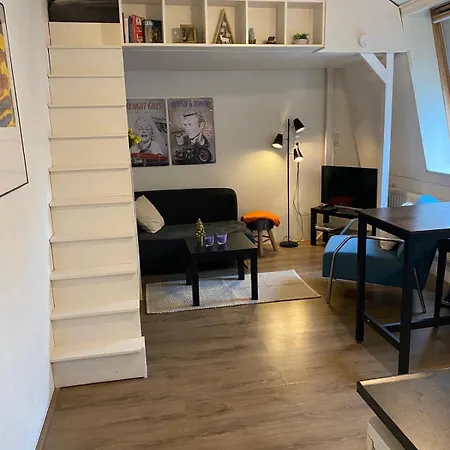 Studio, 21 Minutes By Bus To Downtown Amsterdam * Purmerend
