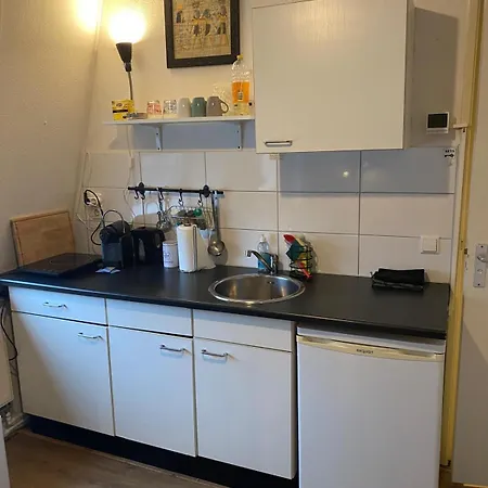 Studio, 21 Minutes By Bus To Downtown Amsterdam Apartamento