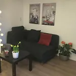 Studio, 21 Minutes By Bus To Downtown Amsterdam